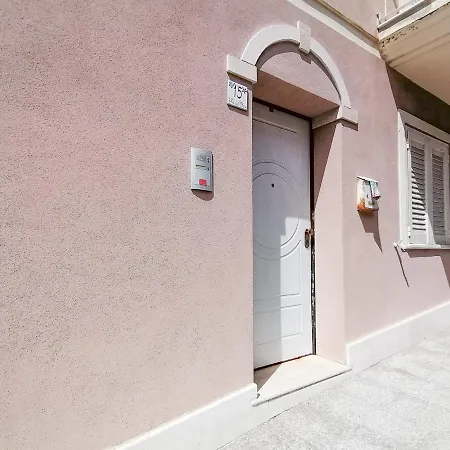 Via Del Mare Apartment